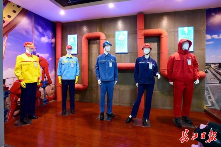 武汉小巨人企业「武汉小巨人生产烧不起来的衣服加油站防火队都在穿」