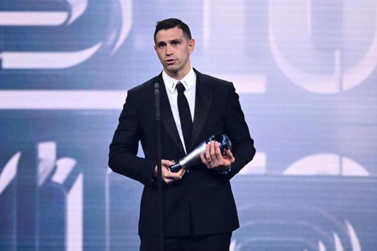 阿根廷足球获奖「国际足联年度颁奖礼阿根廷成最大赢家包揽男足三项最佳」