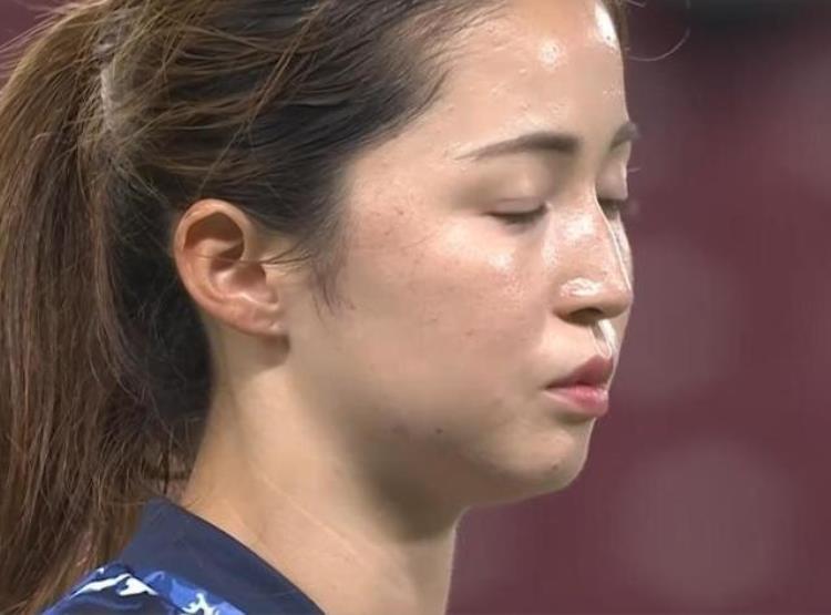 日本足球女神「被镜头追着不放日本足坛第一美女生气了球迷她是全场亮点」