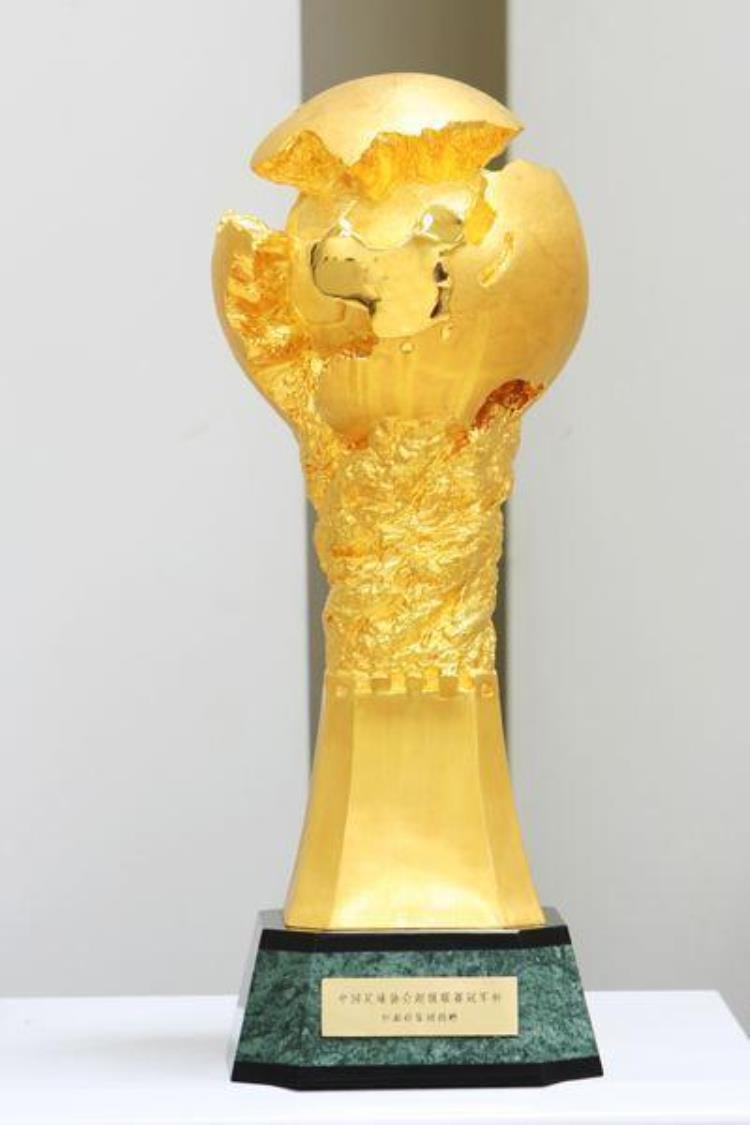 历届中国足球顶级联赛四强排名「历届中国足球顶级联赛四强」