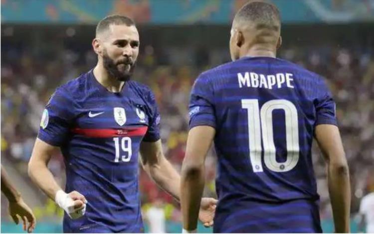 法国足球队强大的原因是什么「从历史发展看法国足球强大的理由很多有一条可能引起争议」