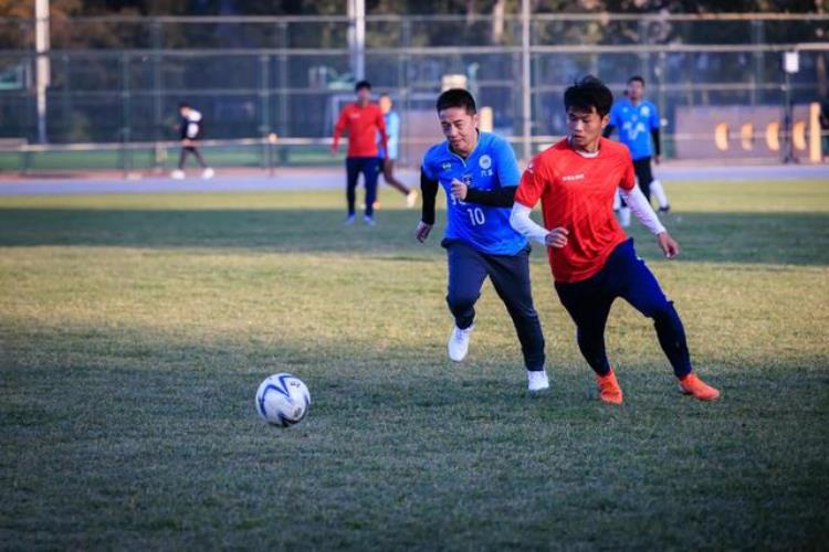 北京航空航天大学足球高水平运动员「青春真好北航校园足球公益基金启动式之校友返校绿荫风云」