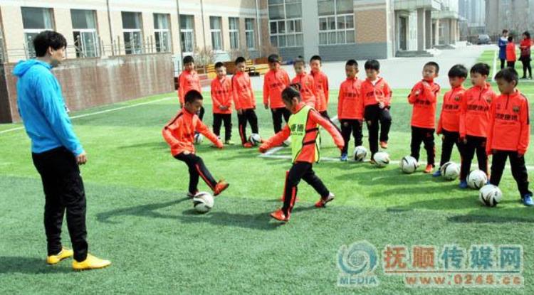 政府支持学校重视抚顺校园足球发展迅速