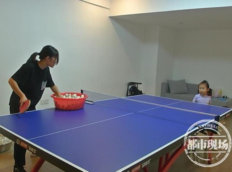 江西五岁女孩打乒乓球「未来可期江西5岁女童每天练球乒乓球技惊艳全网」
