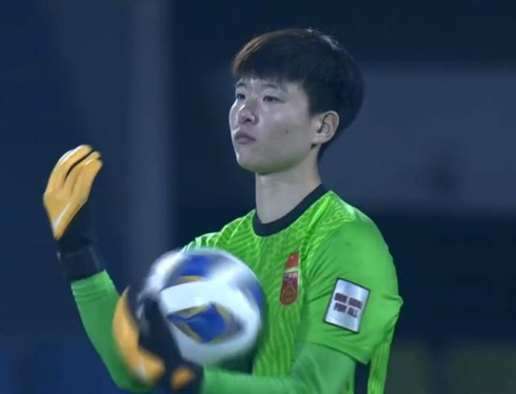 中国女足打败了日本女足得了冠军「奇迹中国女足淘汰日本进决赛119分钟绝平点球KO夺冠热门」