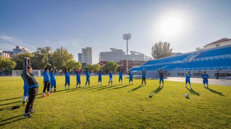 北京航空航天大学足球高水平运动员「青春真好北航校园足球公益基金启动式之校友返校绿荫风云」