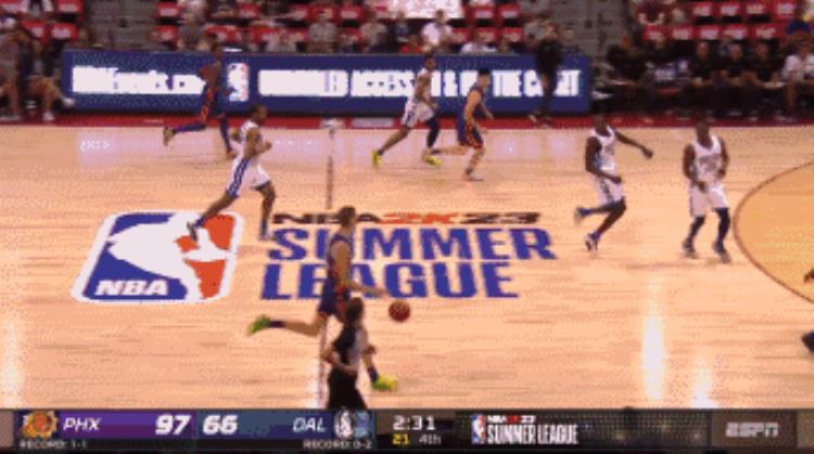 cba总决赛张镇麟扣篮「NBA夏季联赛中国德比张镇麟郭昊文各砍9分张镇麟真想扣篮呀」