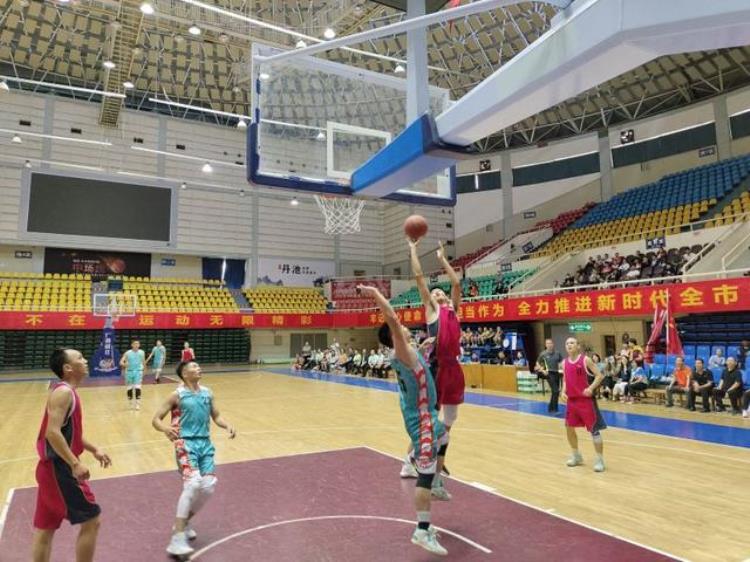 夺冠陆法男篮勇获玉林市法院运动会男子篮球赛第一名