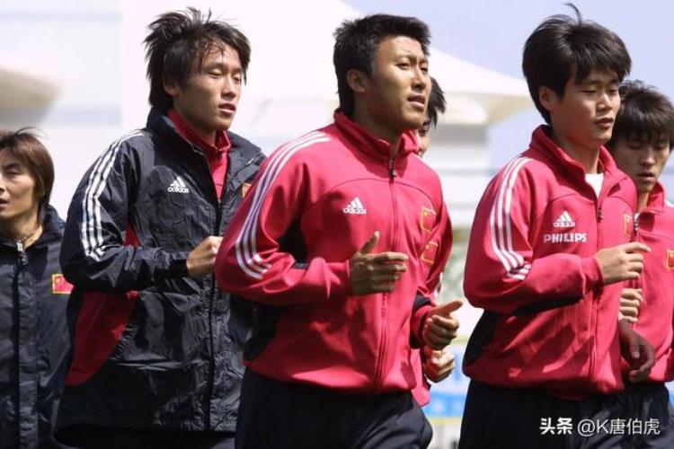 李玮锋谈中国足球「李玮峰的迅速崛起给了米卢对国足中卫组合调整的足够决心」
