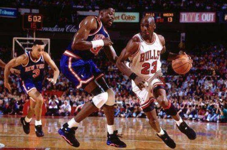 姚明nba十佳球集锦「NBA10大罕见镜头姚明6犯下场摔毛巾硬汉伊巴卡遇一人也怂」