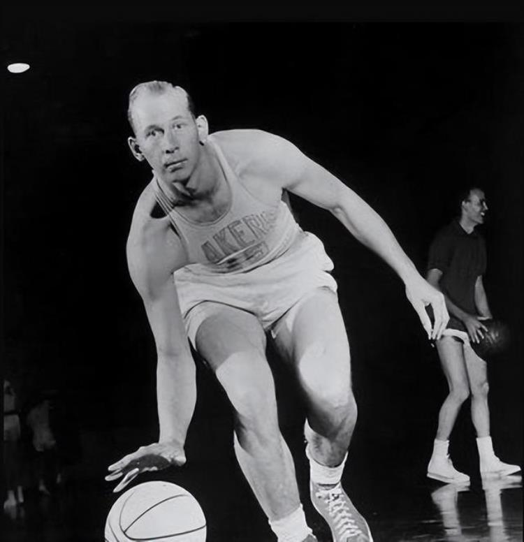 nba最年轻获得总冠军的球员「运气还是实力盘点最年轻的NBA总冠军获得者18岁就能夺冠」