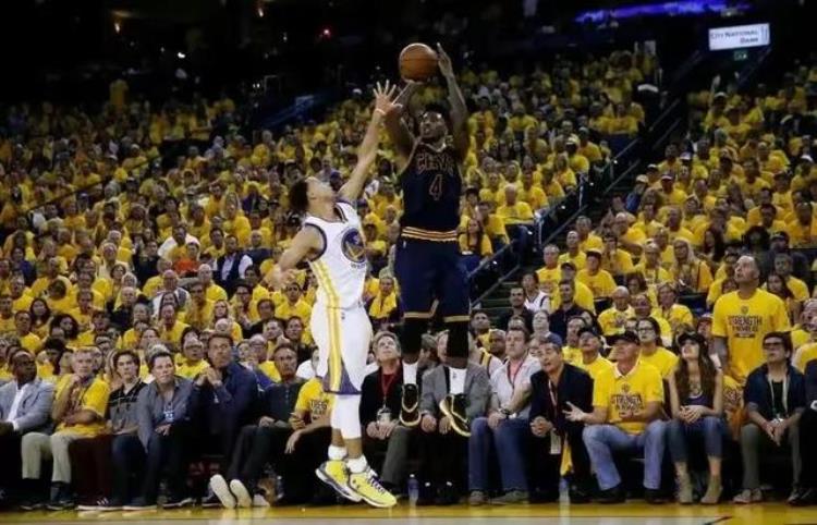 nba水花「现役堪称名场面的五大巨星时刻水花兄弟震惊四座欧文逆天改命」