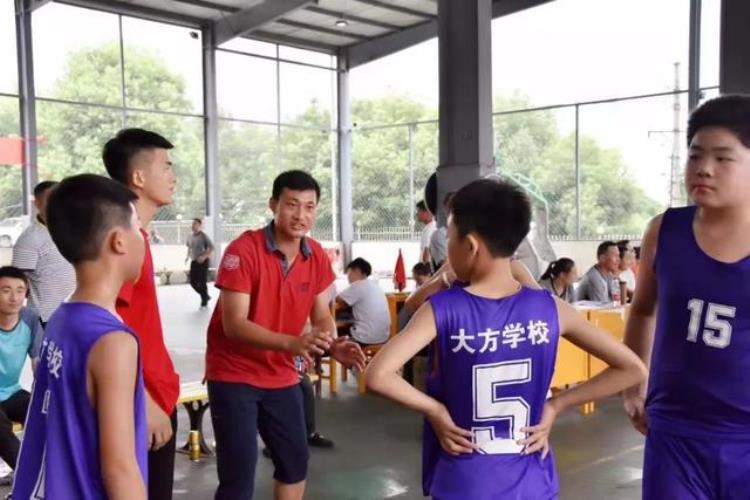 武汉大方学校足球队「中学冠军小学亚军武汉大方学校篮球队就是这么牛」