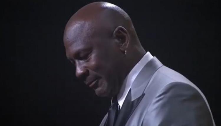 年终盘点之感动瞬间科比名人堂仪式上MJ落泪库里吃止疼药打球