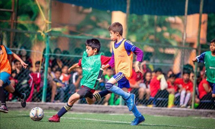 关于足球运动的内在精神与孩子一起感受到了什么「关于足球运动的内在精神与孩子一起感受」