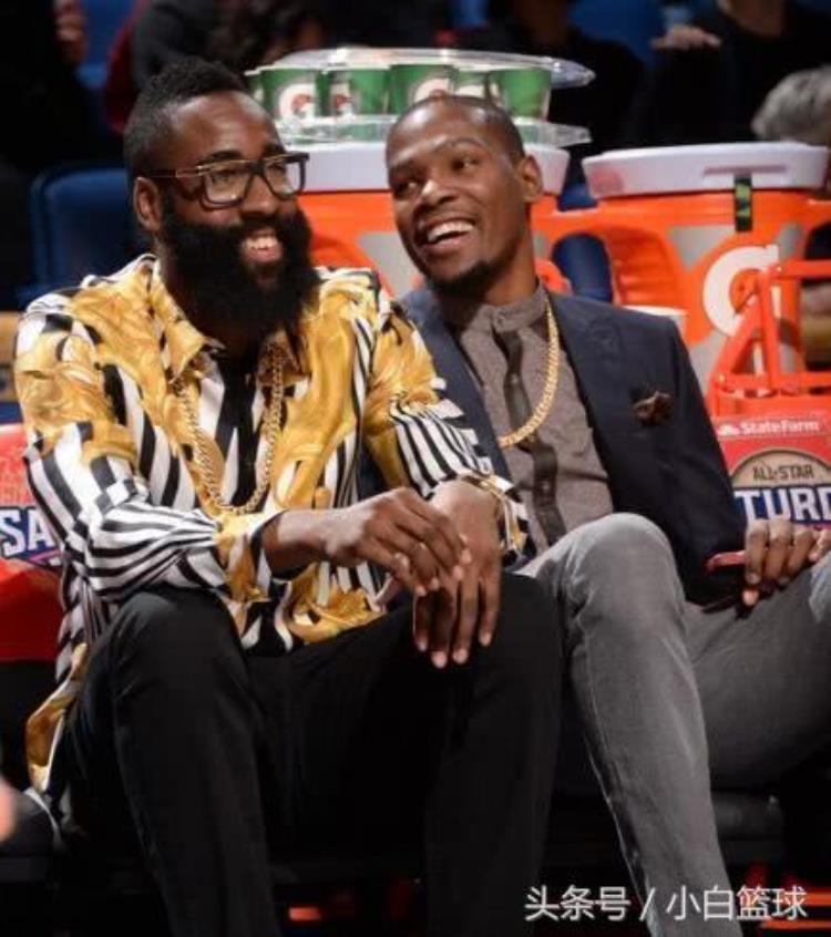 nba球星戴的金项链「NBA喜欢带金链子的球星有多少雷霆三少入榜1人傲视联盟」