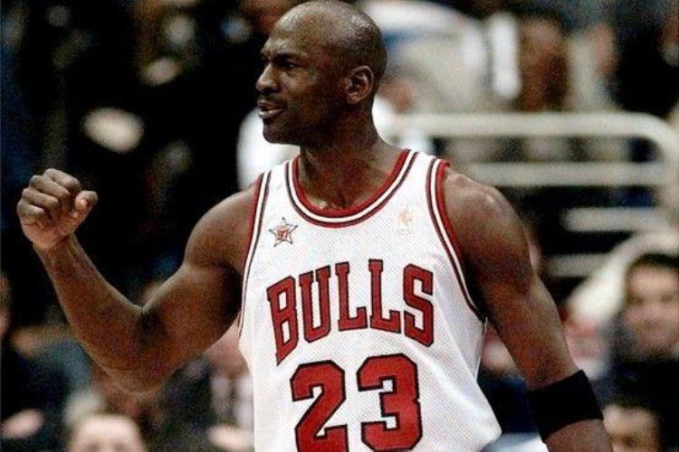 库里的球衣销量「NBA历史10件昂贵拍卖品库里球衣拍出13万乔丹旧鞋能换一套房」