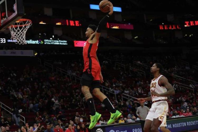 科比的鞋为什么不卖了「科比鞋为何仍占据NBA半壁江山球鞋江湖③」