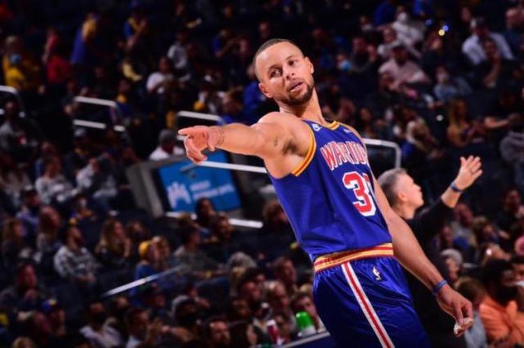 nba投中三分最多的球员「3366个库里超越雷阿伦成为NBA史上投中三分球最多的人」