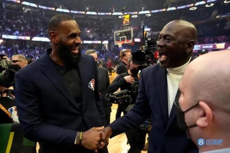 杰伦布朗伤势「NBA很多离奇的受伤事件盘点杰伦布朗因右手手指擦玻璃受伤了」