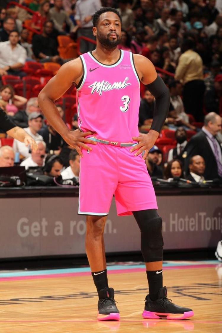今天NBA球星上脚韦德和罗斯今天穿的鞋都贼酷