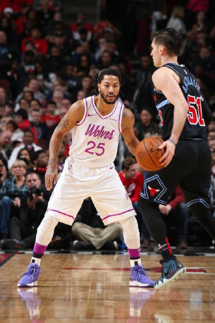 今天NBA球星上脚韦德和罗斯今天穿的鞋都贼酷