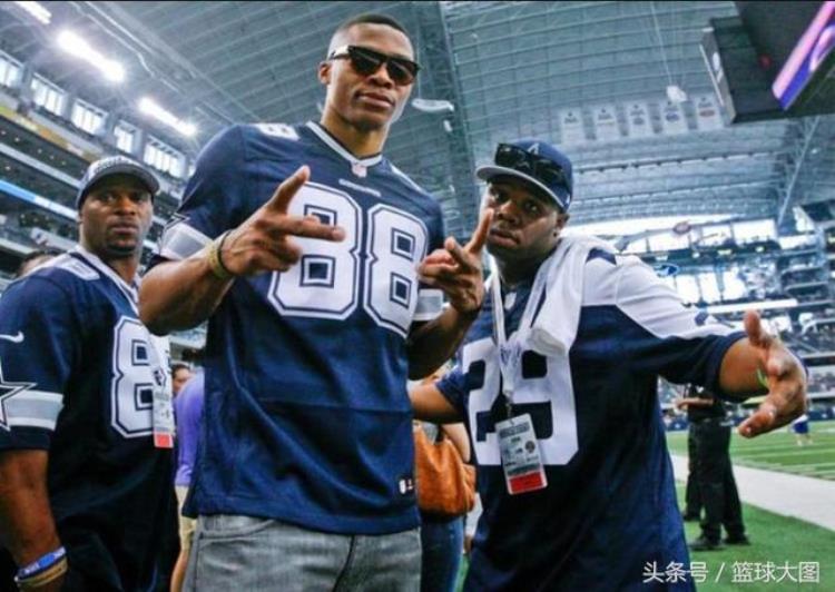 nba喜欢哪个球队「NBA球星最爱NFL美国之队詹皇不爱家乡球队爱此队」