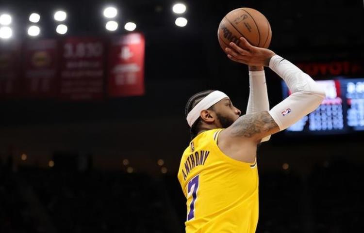 nba40岁以上服役球员「打到40岁退役有多难现役NBA也就4人有望做到KD落选」