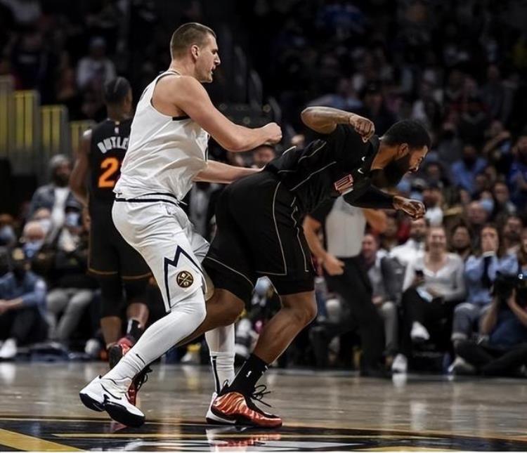 nba十大恶汉排行榜「NBA赛季10大恶犯詹皇把斯图尔特打满脸血排第一KD约老师上榜」