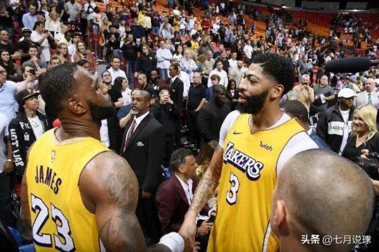 nba现役100名「现役只有这五人百分之百入选名人堂詹姆斯和库里领衔」