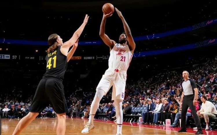 张伯伦单场100分的纪录在当今nba有可能被打破吗「张伯伦单场100分的纪录在当今NBA有可能被打破吗」