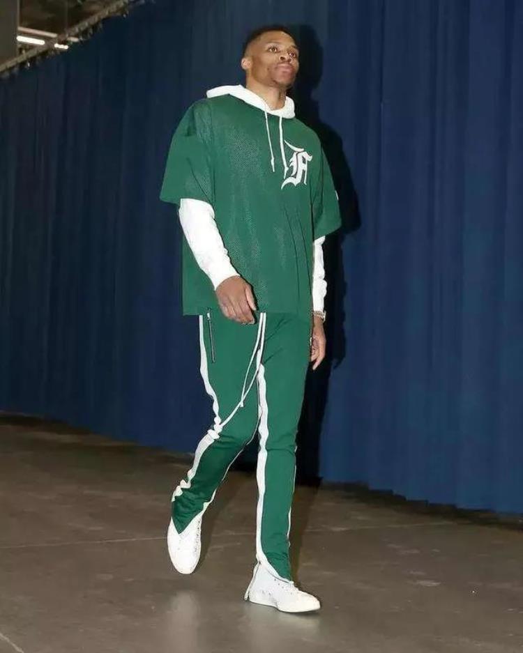 维斯布鲁克穿衣风格「维斯布鲁克NBA入场穿搭」