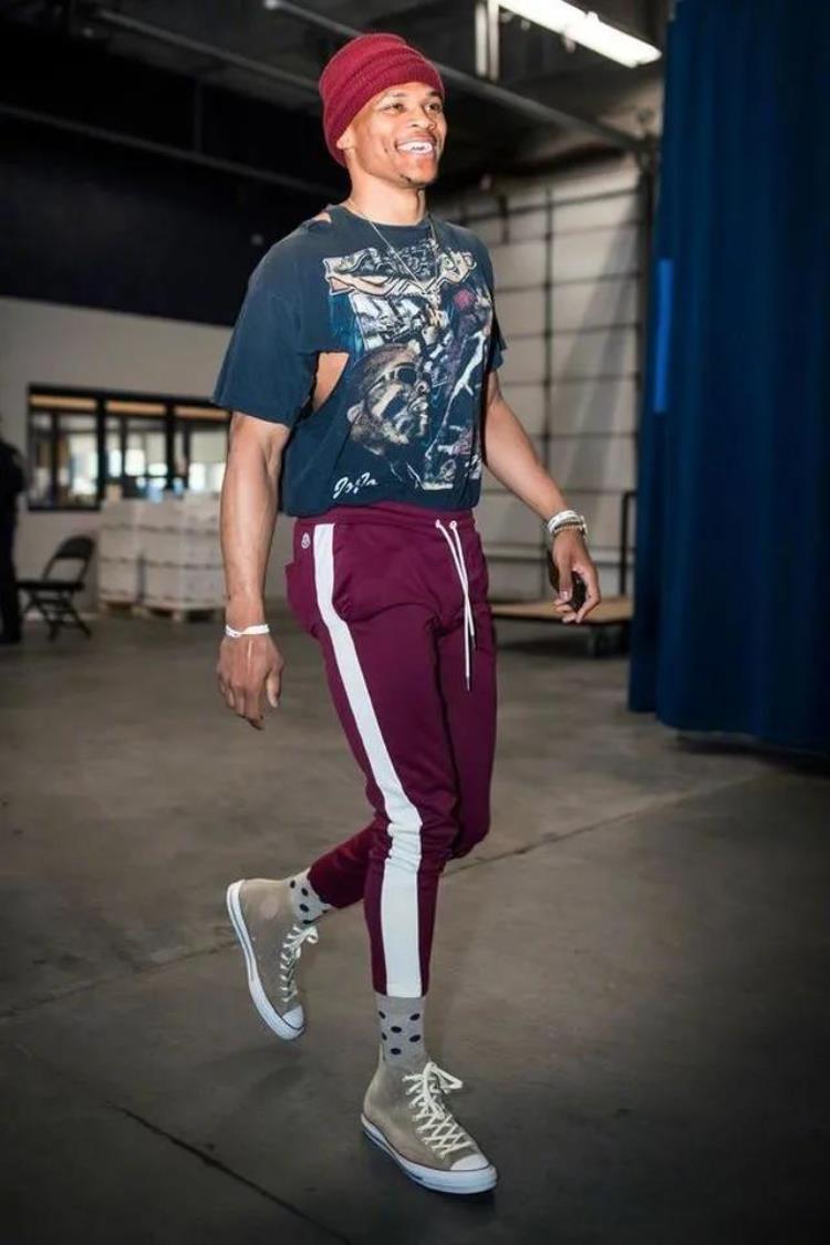 维斯布鲁克穿衣风格「维斯布鲁克NBA入场穿搭」