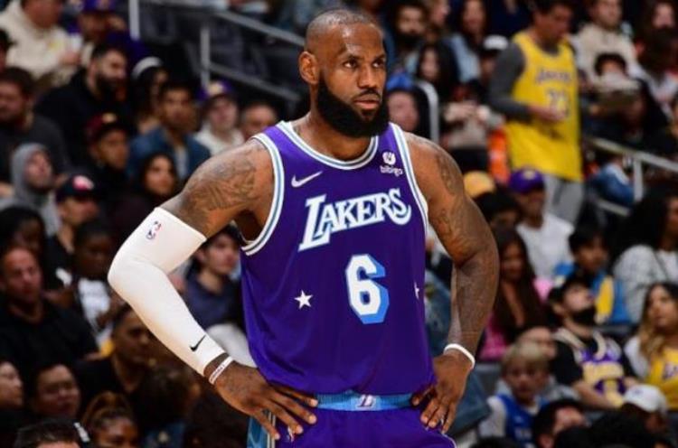 詹姆斯成为历史第一「在家躺着也破纪录37岁詹姆斯又创世界第一NBA历史第一」