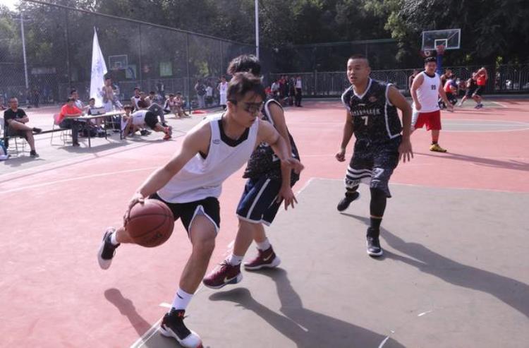 首都高校篮球三对三挑战赛北京体育大学代表队夺得冠军