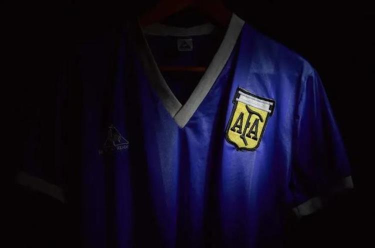 马拉多纳的10号球衣「马拉多纳最经典10号球衣开拍能否卖出世界纪录」