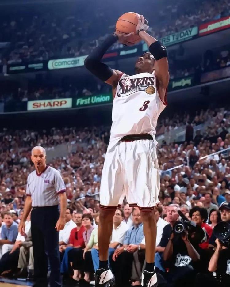 阿伦艾弗森是超巨吗「NBA历史最强183球员华丽的过人技术答案阿伦艾佛森」