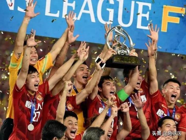 中国足球巅峰时期02年「中国足球十大高光时刻2002年冲进世界杯只能排名第二」