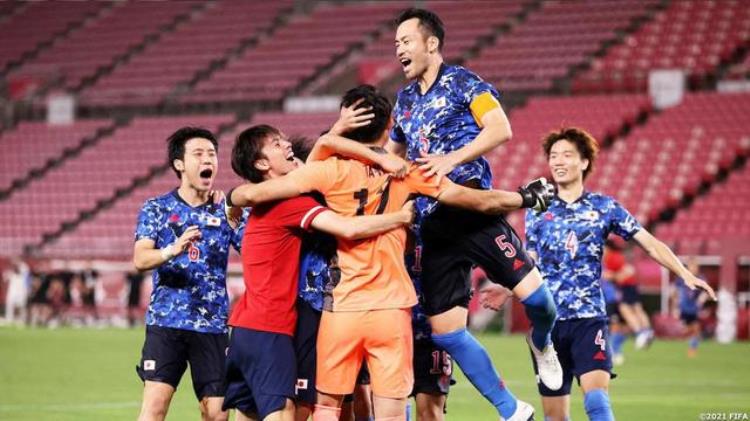 日本 韩国 男足「日本韩国的男足水平基本达到了亚洲足球的天花板」