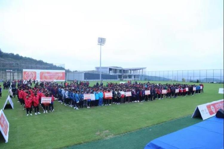 黔南州业余足球超级联赛「贵州黔南高原的足球城」