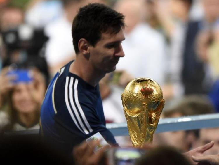 卡塔尔世界杯|通讯这一次为了胜利哭泣阿根廷苦等36年终夺大力神杯