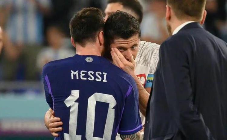 阿根廷球队梅西「阿根廷不负众望晋级16强苏醒点评梅西虽丢点球但凝聚力强大」