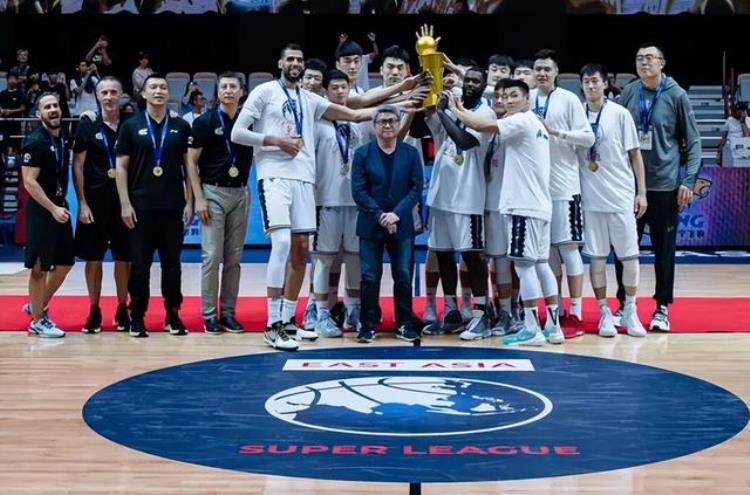 西亚斯篮球赛「西亚德拉季奇32分震醒国人外战屡败的CBA还是亚洲第一联赛」