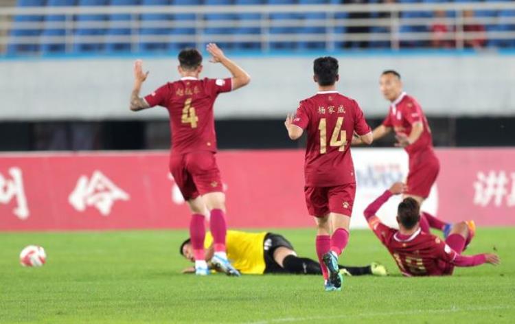 中国足球好消息继鲁能之后又一山东球队崛起网友土豪球队