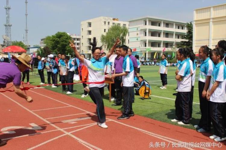 长武县实验中学2021年校园艺术节「绽放青春长武县实验中学举行第四届运动会」