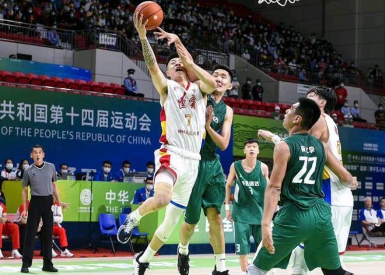 杨文友cuba「杨文学两场比赛37分24个篮板国内迷你版的最强中锋横空出世」