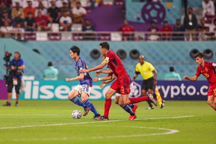 亚洲杯日本队小组赛「亚洲之光日本队战胜西班牙以小组第一身份强势晋级八强不是梦」