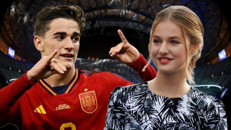 西班牙17岁未来女王迷上18岁帅气球星国王父亲帮要球衣