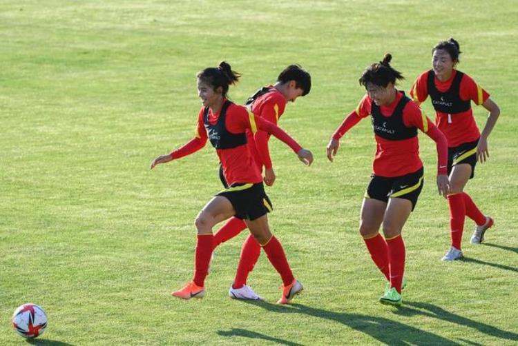 女足中国对巴西几点「为中国代表团打头阵中国女足今天下午对阵巴西队」