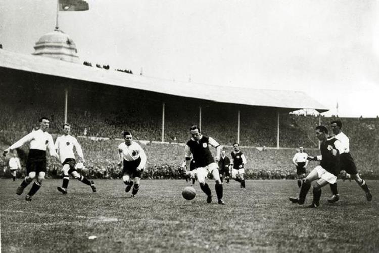 足球始创于哪个国家「足球起源于哪大英帝国功不可没国际足联的成立有划时代意义」